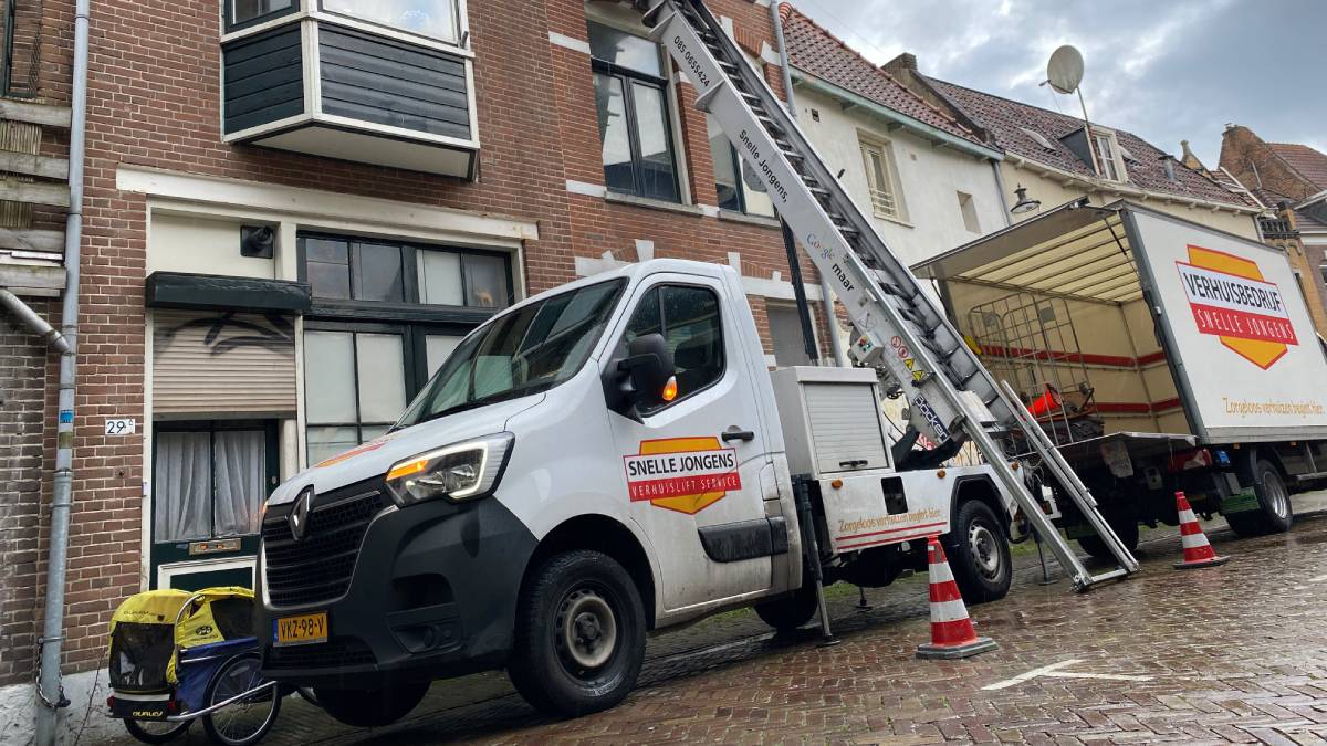 verhuislift service in eindhoven lichtstad